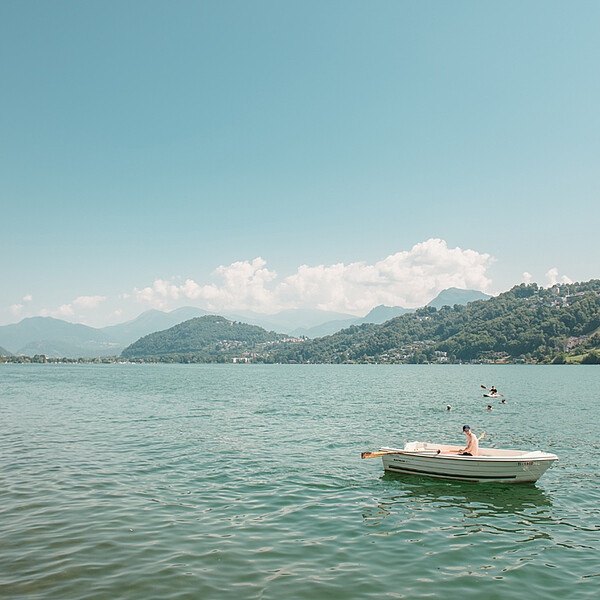 Centro Magliaso boat