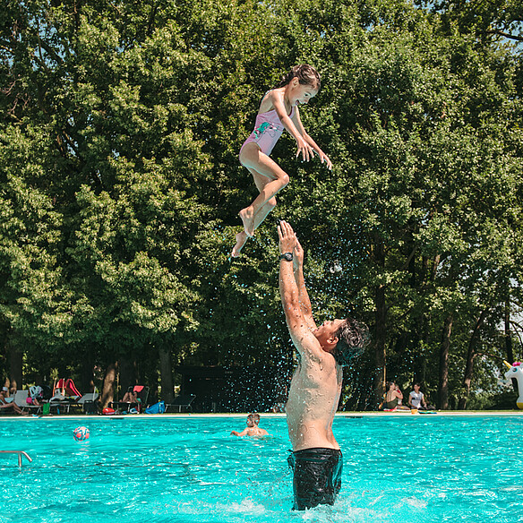 Familie Centro Magliaso Pool